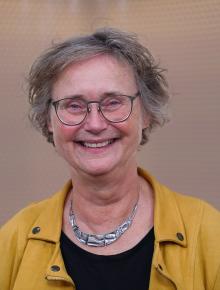 dr. Anne van den Brink